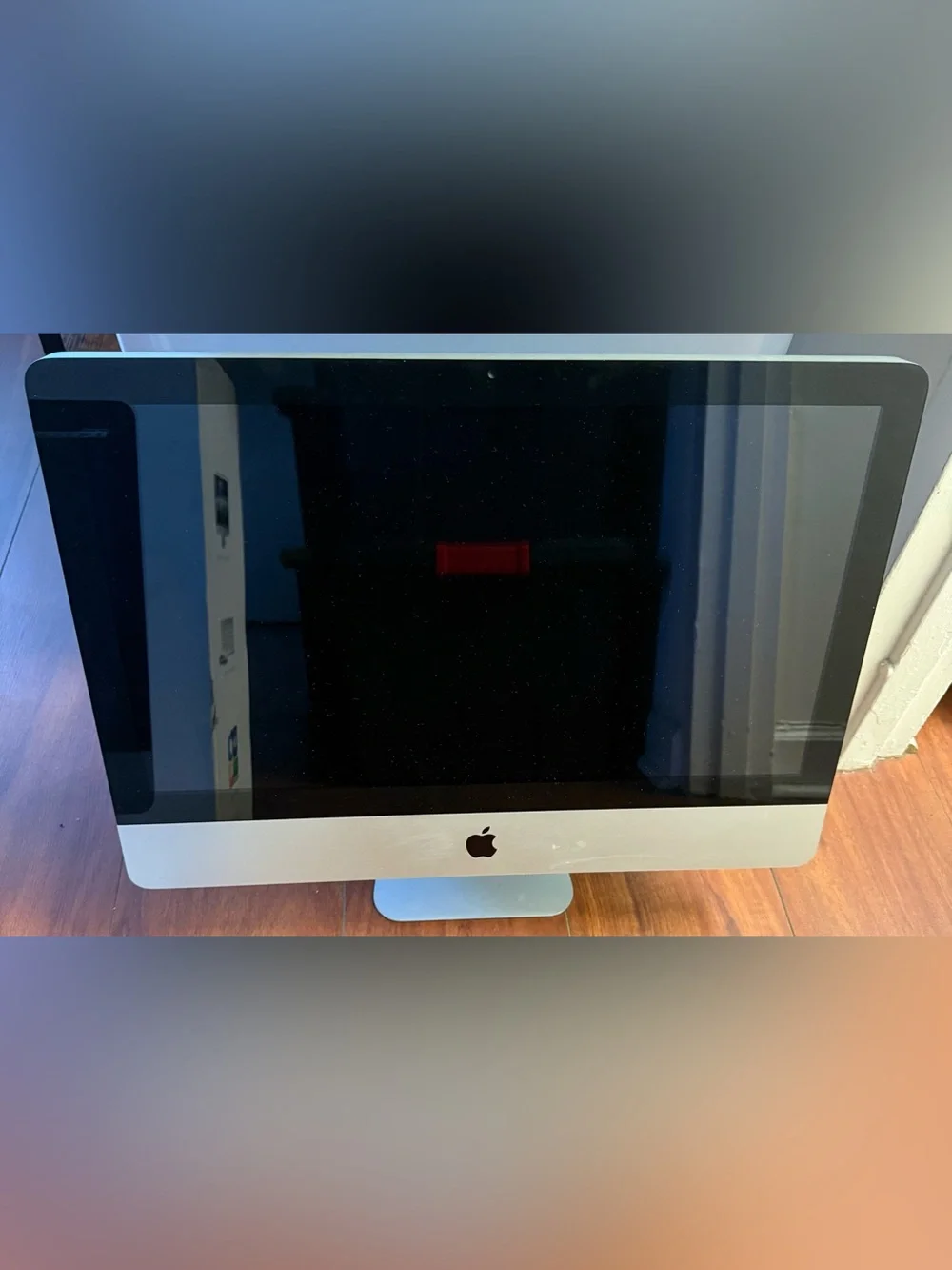 Apple Printed Specifications Sheet in Black on White